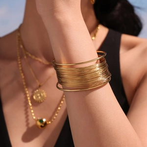 Bracciale Aperto Multistrato Minimalista in Acciaio Inossidabile per Donna Bracciale Rigido Largo Geometrico Punk Gioielli Moda Regalo
