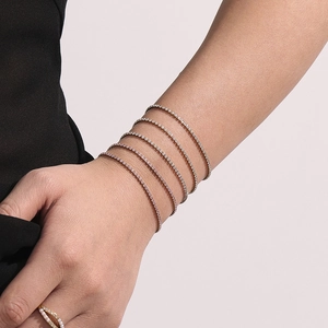 Ensemble de 5 bracelets tennis étincelants plaqués or 18 carats avec zircons pour femme