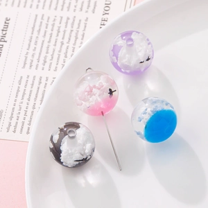 Pendentif sphère en résine DIY lumineuse avec décor de ciel bleu, nuages et oiseaux