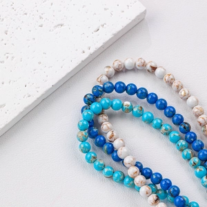 Cuentas redondas de turquesa y concha para joyería DIY en tonos azules y blancos naturales