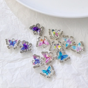 Pendenti a farfalla scintillanti con strass e sfumature colorate per gioielli fai-da-te