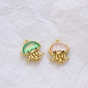Iridescent jellyfish alloy pendants in green and pink for DIY jewelry and necklaces