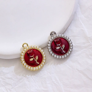 Vintage Rosenanhänger mit roter Emaille, Perlenrand und Gold-Silber-Legierung