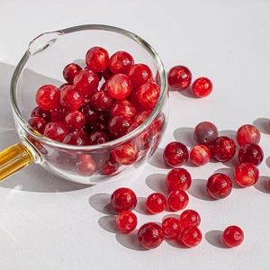 Red 8/10mm resin beads with gold foil effect for DIY handmade jewelry and necklaces