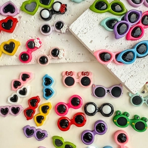Colorful resin heart and animal shaped mini sunglasses for DIY phone cases and hair accessories