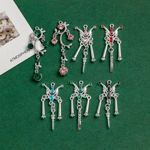 Ciondoli Nappa Farfalla Vite Intarsiati in Zirconia Lega per Creazione Gioielli Fai-da-te Stile Vintage Gotico Orecchini Collana