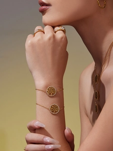 Parure de bijoux Arbre de Vie dorée avec des accents étincelants en zircon sur les bijoux