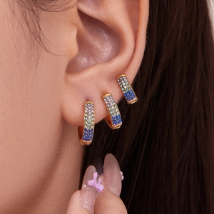 Pendientes de Aro en Forma de U de Acero Inoxidable y Circonia de Alta Calidad con Triple Fila de Color Degradado Joyería de Lujo