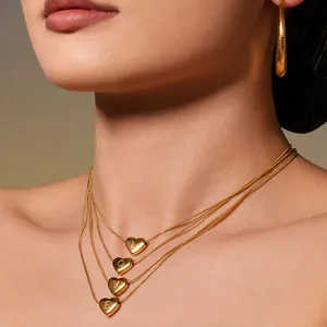 Stainless Steel Initial Heart Pendant Necklace Women Alphabet Snake Chain Gold Silver Plated Fashion Jewelry Finger Gift