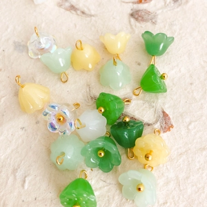 Pendentifs élégants en verre muguet et lotus avec boucles dorées pour bijoux DIY