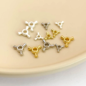 Unregelmäßige Legierungsperlen für DIY-Schmuck in Gold Silber und Perlmuttweiß