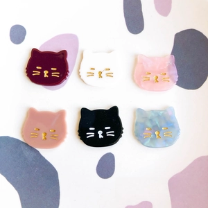 Détail à plat de breloques en acrylique en forme de chat pour accessoires de cheveux
