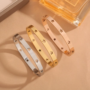 Stainless Steel Bangle Bracelet For Women 18K Gold Plated Hollow Out Star Heart Pattern Hinged Cuff Jewelry