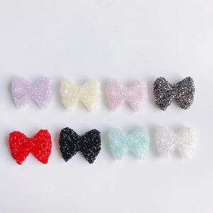 Ciondoli a fiocco in perle di zucchero acrilico scintillanti in otto colori assortiti