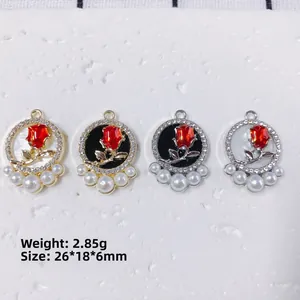 Luxuriöse Rosen- und Perlenanhänger für Schmuck mit Zirkonia und Goldbeschichtung