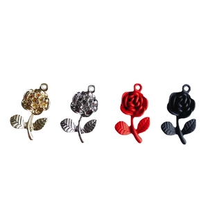 Colgantes de rosa en oro, plata, rojo y negro para la creación de joyas DIY
