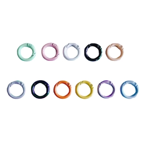 Kleurrijke metalen veerringen in snoepkleuren voor DIY sieraden en sleutelhanger accessoires