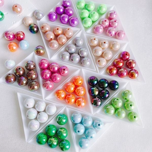 Colorful 16mm acrylic beads with pearlescent finish for DIY jewelry and bracelet making