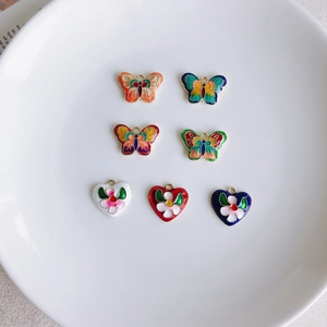 Pendentifs colorés papillon et cœur en alliage pour création de bijoux DIY et accessoires