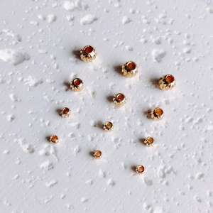 Perles rondes texturées plaquées or 14K de tailles variées pour création de bijoux