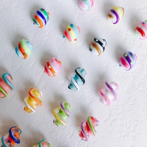 Kleurrijke handgemaakte gestreepte glazen kralen voor DIY-sieraden en accessoires maken