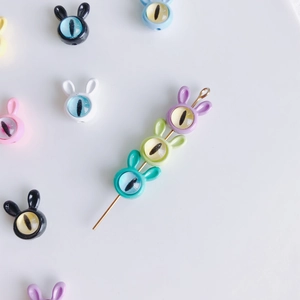 DIY colorful mini bunny beads hair pin with cat-eye stone detail and gold needle