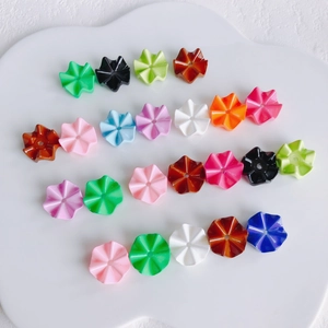Cuentas de pétalos de flores de acrílico de colores para hacer joyas y manualidades de DIY