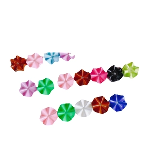 Cuentas de acrílico coloridas en forma de pétalo para joyería DIY y accesorios