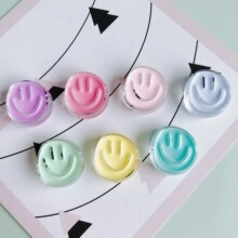 Platliggende kleurrijke hars smiley kralen in zeven macaron tinten voor DIY-sieraden maken
