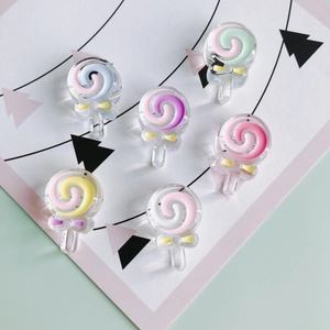 Set di 6 accessori in resina a forma di lecca-lecca colorati con fiocco per DIY