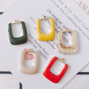 Ciondoli rettangolari a U per DIY in smalto multicolore e finitura dorata spazzolata