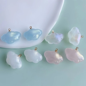 Pendentifs nuages en résine nacrée avec œillets dorés pour bijoux DIY et accessoires
