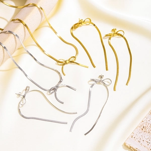 Minimalistisches Edelstahl Schmuckset Mit Schleife Halskette Und Ohrringen Flache Schlangenkette Gold Silber Damen Schmuck