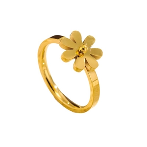 Polished gold stainless steel ring featuring a 3D daisy flower design on white background