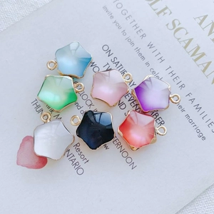 Pendentifs étoiles en résine colorée avec bord doré pour accessoires bijoux DIY