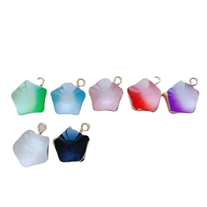Pendentifs étoiles en résine colorée avec bords dorés pour création bijoux