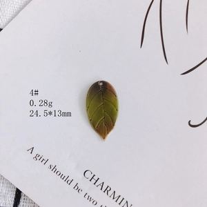 Λήψη macro από μενταγιόν φύλλο ρητίνης 24,5x13mm με υφή και τρύπα ανάρτησης