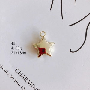 Makroansicht des 21x18mm sternförmigen Goldanhängers mit 4,08g Gewichtsangabe