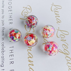 Cinq perles en verre transparent avec paillettes irisées en forme de cœur pour bijoux DIY