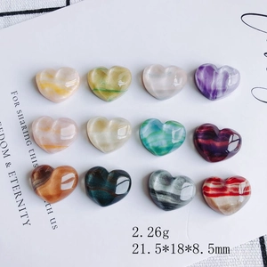 Set di 12 ciondoli a cuore in resina effetto marmo per cover fai-da-te e accessori