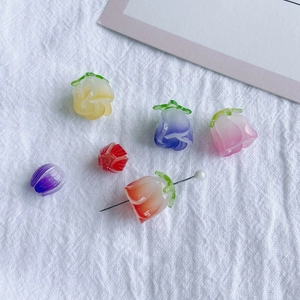 Pendentifs boutons de rose en résine réalistes avec dégradé pour création de bijoux