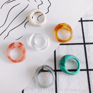 Vintage Resin Acrylic Chunky Ring For Women Minimalist Marble Translucent Round Finger Rings Fashion Jewelry Accessory