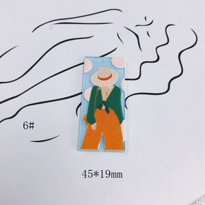 Rechteckiger Acryl-Anhänger mit Vintage-Illustration und Kunststil-Motiv, Größe 45x19 mm