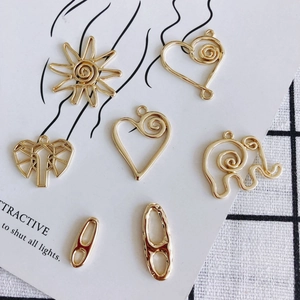 Alloy Gegalvaniseerde DIY Sieraden Accessoires Olifant Zon Hartvormige Hangers Goud Bedeltjes Voor Ketting Armband Maken DIY Materialen