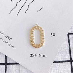 Detail of 32x19mm gold plated oval chain link pendant for DIY jewelry making