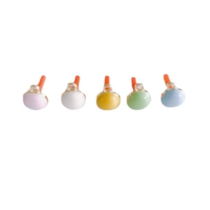Set mit fünf bunten halbkreisförmigen Legierungsanhängern für DIY-Ohrringe mit Goldringen