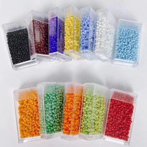 Set de 12 couleurs de perles de rocaille 2mm en boîtes pour création de bijoux DIY