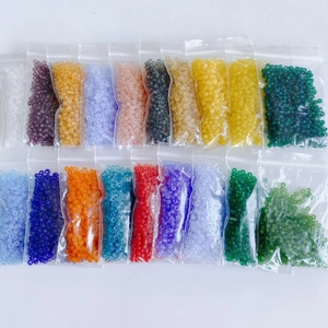 DIY Schmuckset mit 18 Farben 3mm mattierten Glasperlen in transparenten Beuteln