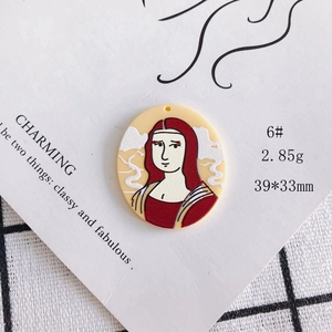 Detail of 2.85g Mona Lisa acrylic pendant with red hair illustration and hanging hole