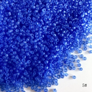 Λήψη macro από μπλε ματ γυάλινες χάντρες 2mm για κατασκευή κοσμημάτων DIY και χειροτεχνία